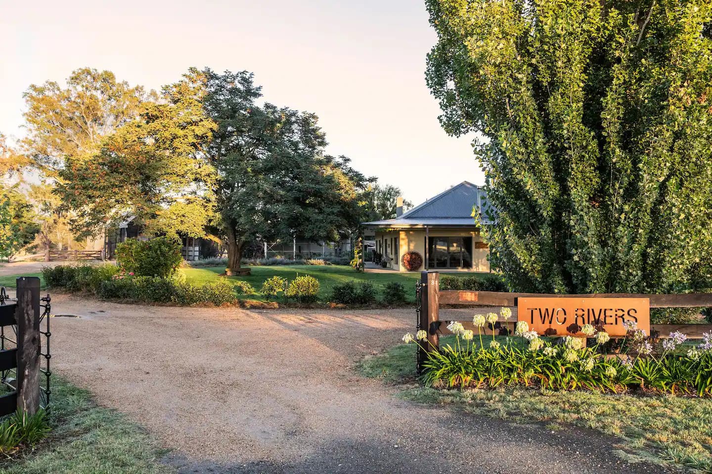 Two Rivers Lodge on the Goulburn River