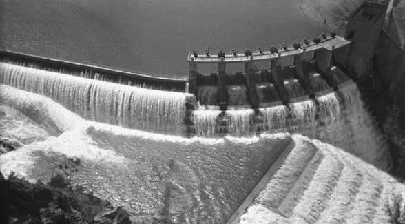 Historic spillway release at Eildon Dam