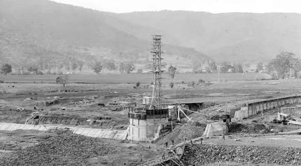 Early dam construction at Lake Eildon